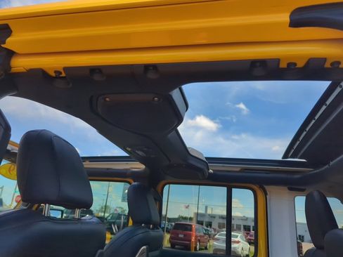 Used 2019 Jeep Wrangler Unlimited Rubicon AWD/4WD image 24