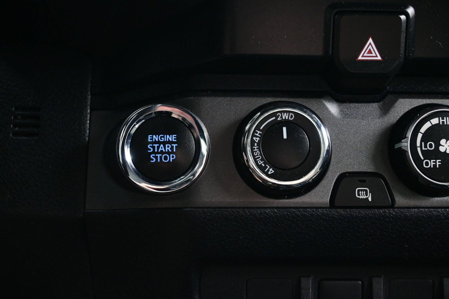 Used 2020 Toyota Tacoma TRD Off-Road AWD/4WD image 22