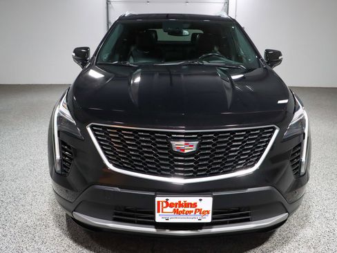 Used 2023 Cadillac XT4 Premium Luxury image 4