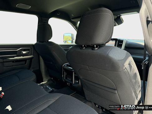 New 2026 RAM 2500 Big Horn AWD/4WD image 34