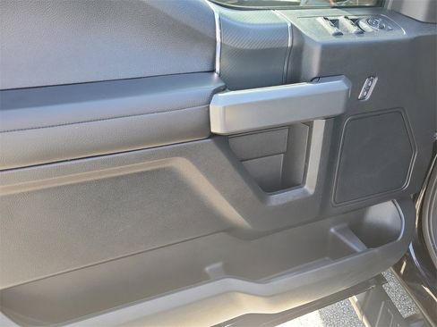 Used 2018 Ford F150 XLT w/ Equipment Group 302A Luxury image 18