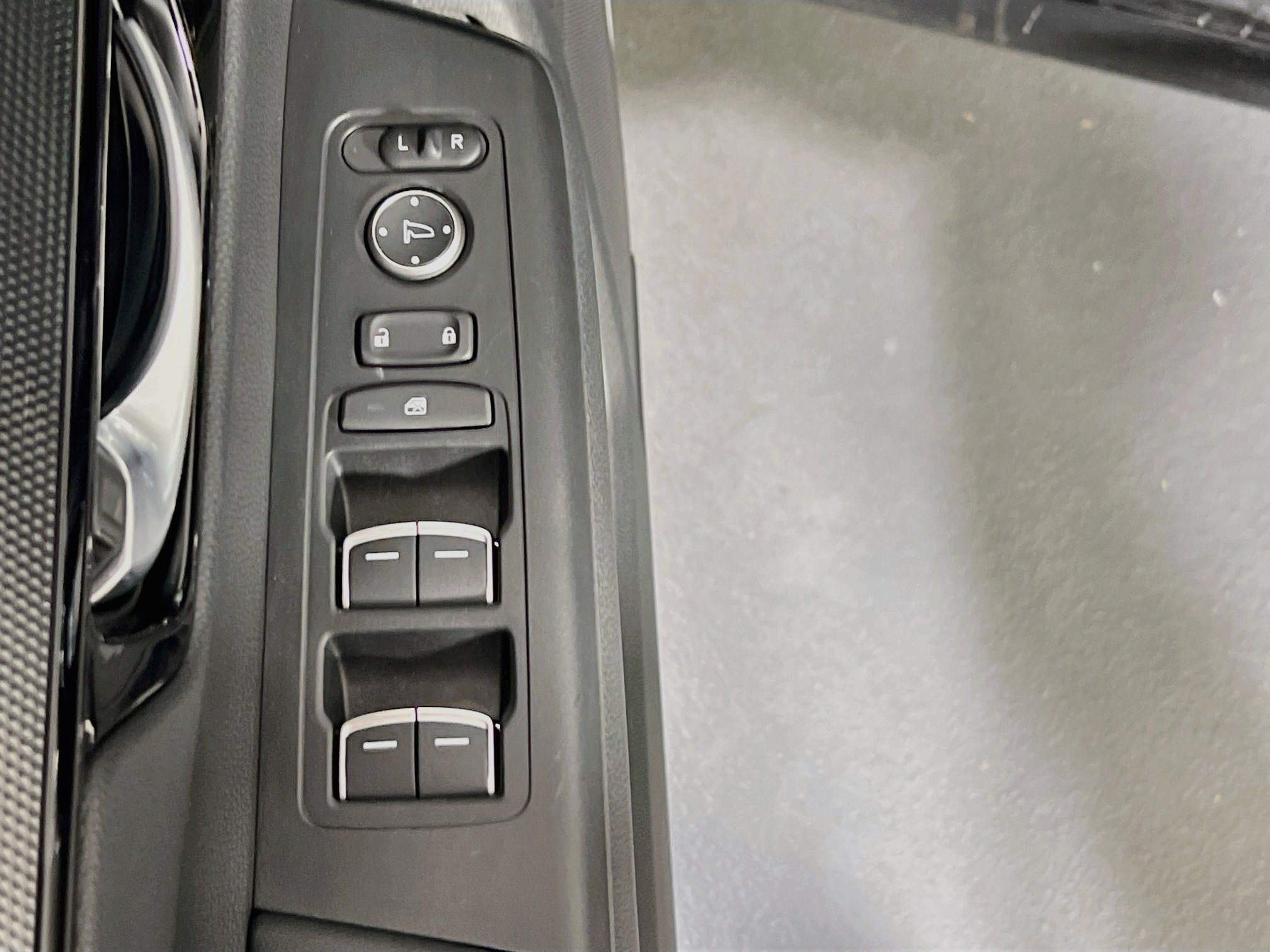Used 2023 Honda CR-V EX-L image 17