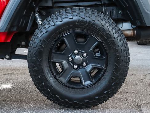 Used 2020 Jeep Gladiator Rubicon image 10