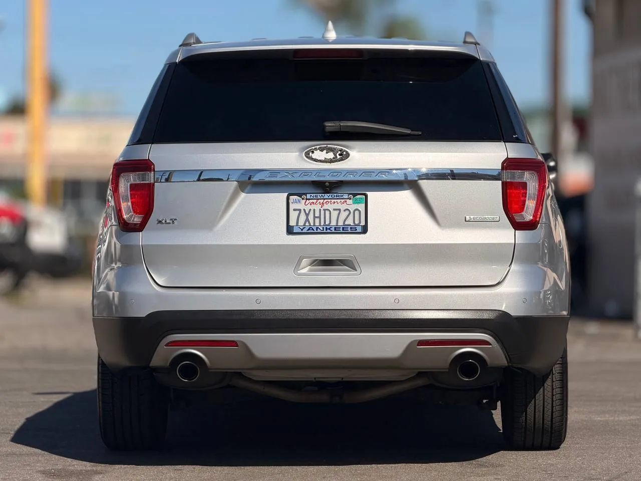 Used 2017 Ford Explorer XLT FWD image 15