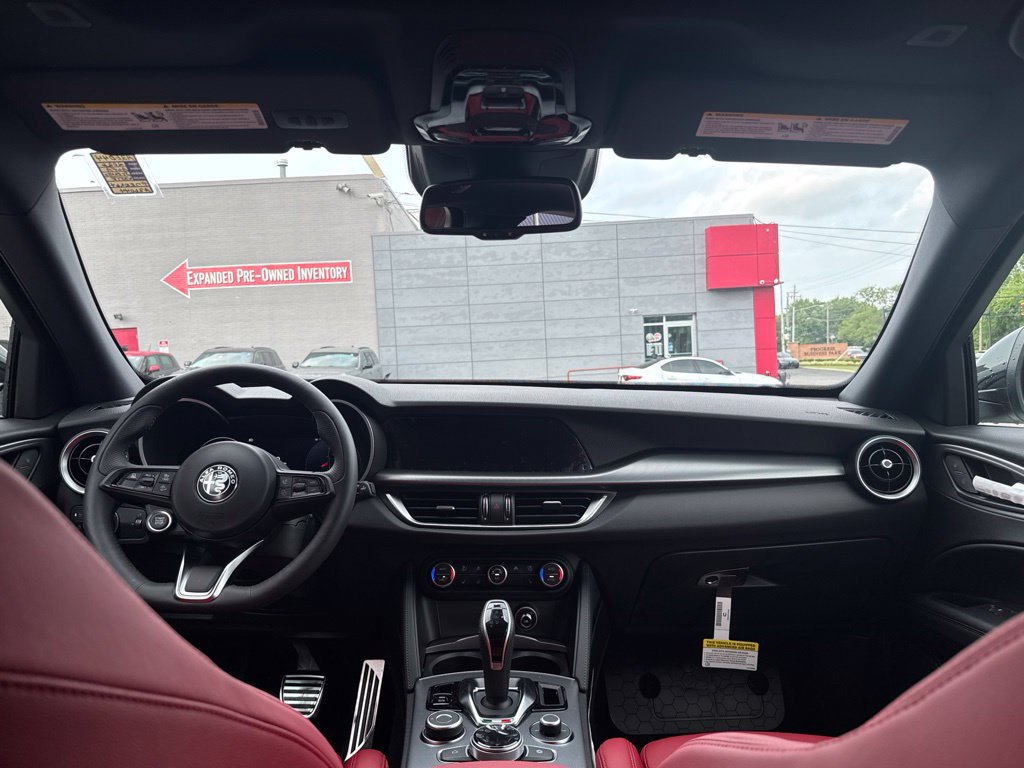New 2026 Alfa Romeo Stelvio Sprint AWD/4WD image 34