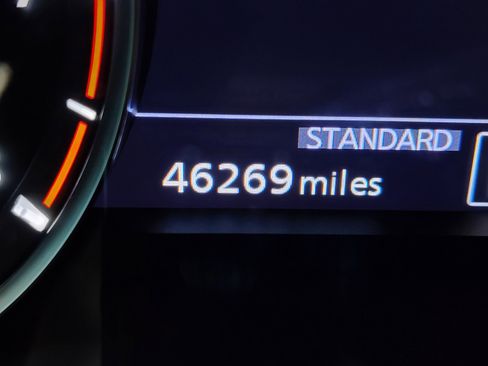 Used 2021 INFINITI QX50 Luxe image 2