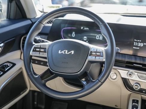 Certified 2024 Kia Telluride EX w/ EX Captain's Chair Package image 16