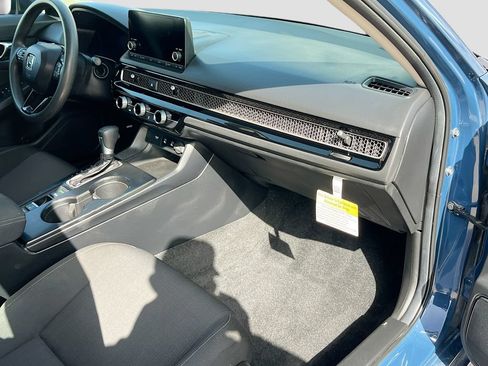 Used 2025 Honda Civic LX image 27