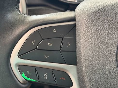 Used 2018 Jeep Grand Cherokee Limited RWD image 26