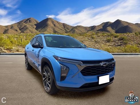 Certified 2024 Chevrolet Trax RS w/ Sunroof Package FWD image 5