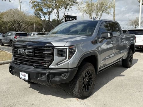 Used 2023 GMC Sierra 1500 AT4X image 9