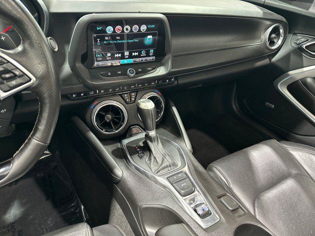 Used 2016 Chevrolet Camaro SS RWD image 4