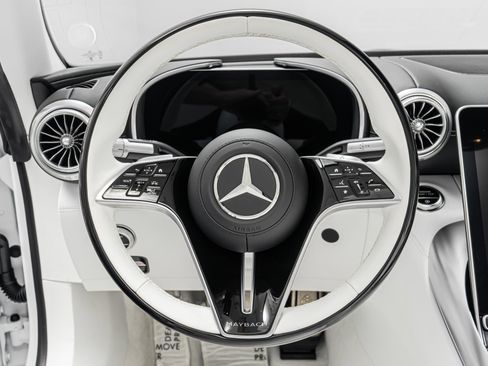 Used 2026 Mercedes-Benz Maybach SL 680 image 15