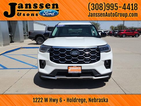 Used 2025 Ford Explorer Platinum w/ Ultimate Package AWD/4WD image 3
