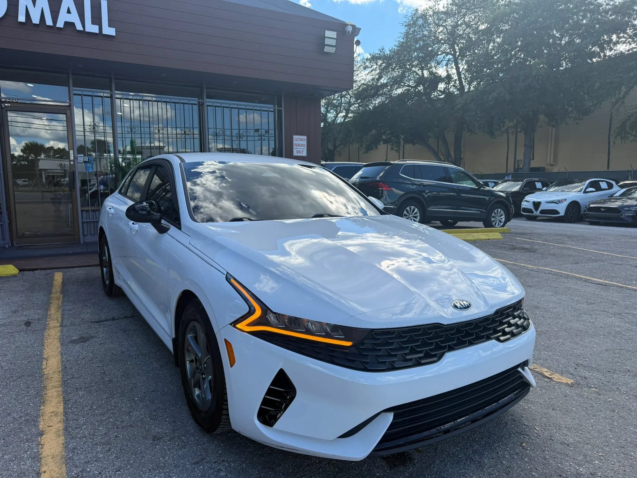 Used 2021 Kia K5 LXS FWD image 3