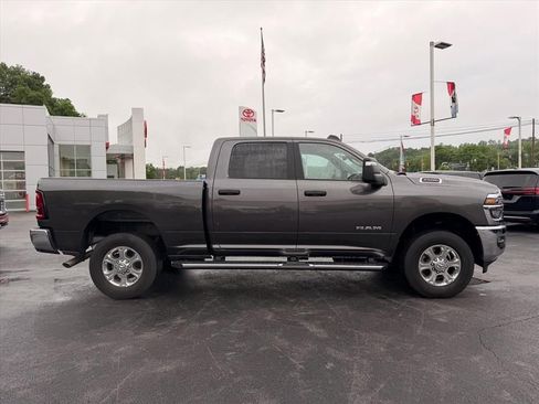 Used 2025 RAM 2500 Big Horn AWD/4WD image 3