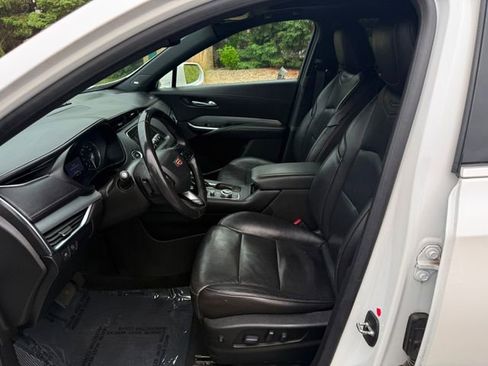 Used 2019 Cadillac XT4 Premium Luxury w/ Driver Awareness Package AWD/4WD image 6