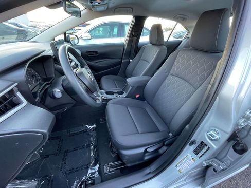 Used 2025 Toyota Corolla LE image 35