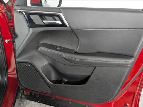 Used 2025 Mitsubishi Outlander SE FWD image 23