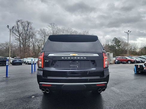 New 2024 Chevrolet Suburban High Country image 4