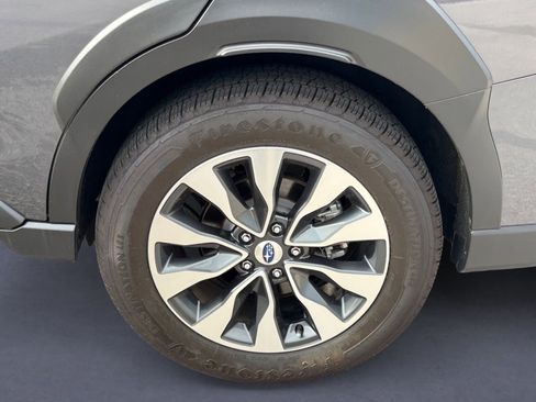 Used 2023 Subaru Outback Limited AWD/4WD image 9