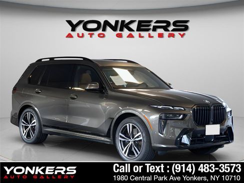 Used 2023 BMW X7 xDrive40i w/ M Sport Package AWD/4WD image 14