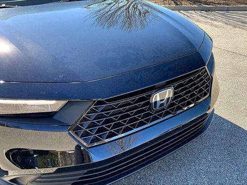 Used 2025 Honda Accord Sport image 32