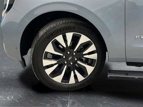 Used 2025 Ford Expedition Platinum w/ Driver's Package image 36