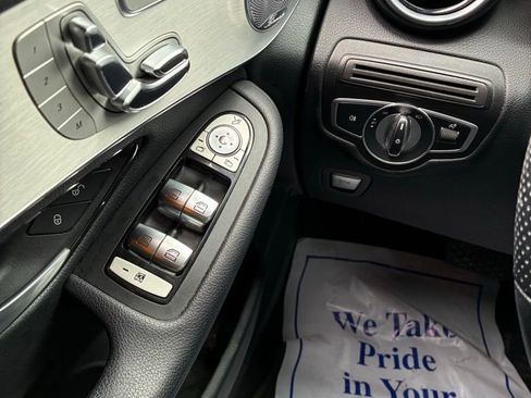 Used 2019 Mercedes-Benz GLC 300 4MATIC image 26