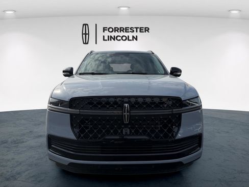 New 2026 Lincoln Navigator Reserve w/ Jet Appearance Package AWD/4WD image 8