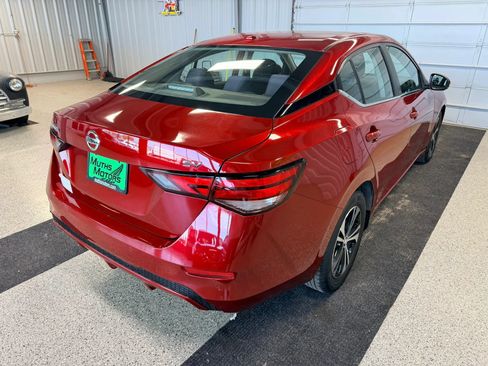 Used 2022 Nissan Sentra SV FWD image 3