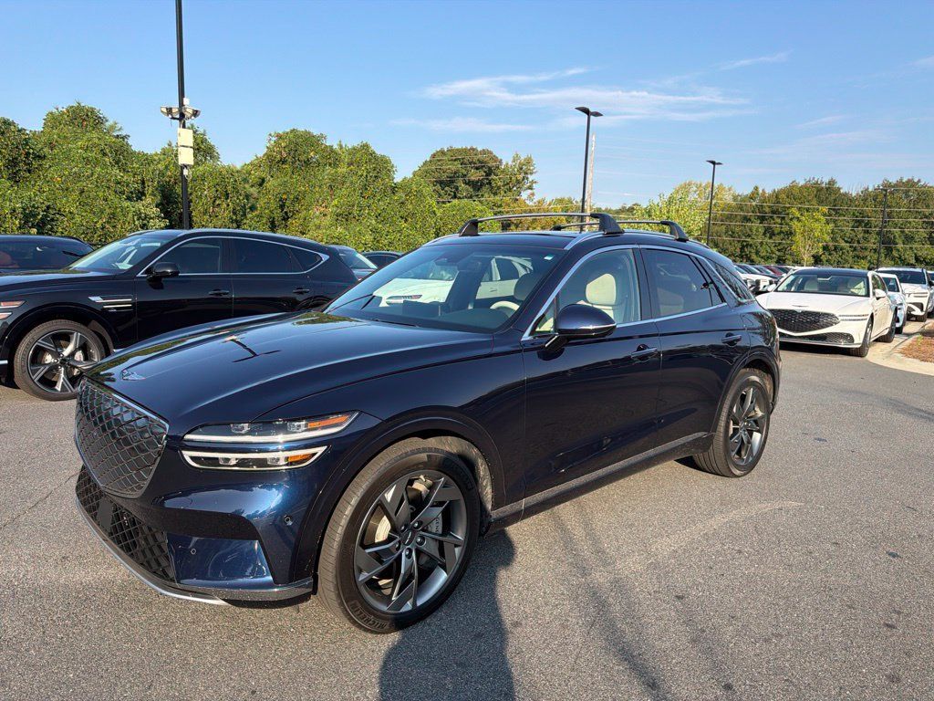 Used 2024 Genesis Electrified GV70 AWD/4WD image 3