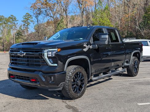 Used 2025 Chevrolet Silverado 2500 LT w/ Trail Boss Package image 5