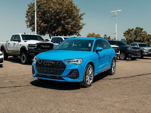 Used 2023 Audi Q3 2.0T Premium Plus AWD/4WD image 3