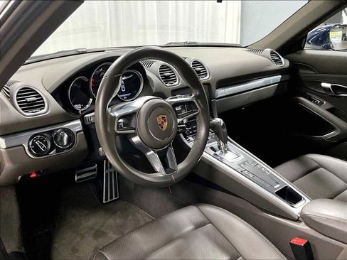 Used 2019 Porsche 718 Cayman image 7