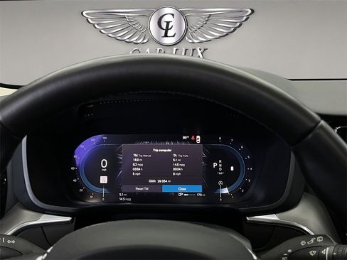 Used 2024 Volvo XC60 B5 Core image 11