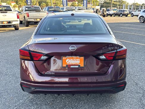 Used 2024 Nissan Altima 2.5 SV image 5