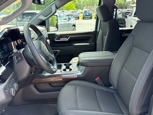 New 2026 Chevrolet Silverado 3500 LT w/ All Star Edition AWD/4WD image 5
