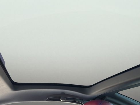 Used 2013 Mercedes-Benz SL 550 image 18