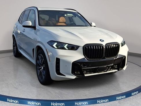 New 2026 BMW X5 xDrive50e w/ M Sport Package AWD/4WD image 3