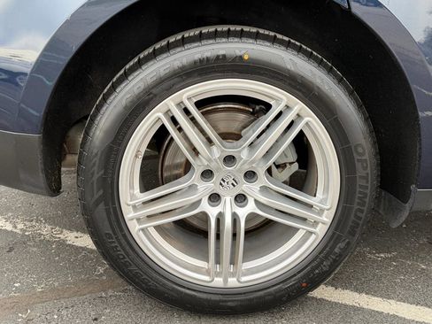 Used 2019 Porsche Macan S image 34