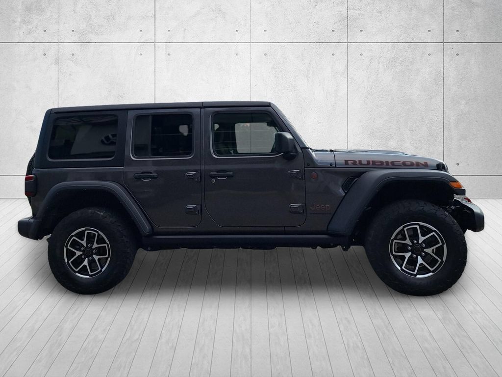 Used 2024 Jeep Wrangler Unlimited Rubicon AWD/4WD image 4