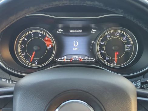 Used 2020 Jeep Cherokee Limited AWD/4WD image 16