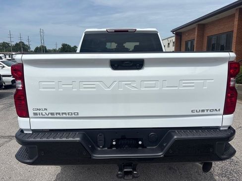 Used 2026 Chevrolet Silverado 2500 Custom w/ Custom Value Package AWD/4WD image 18