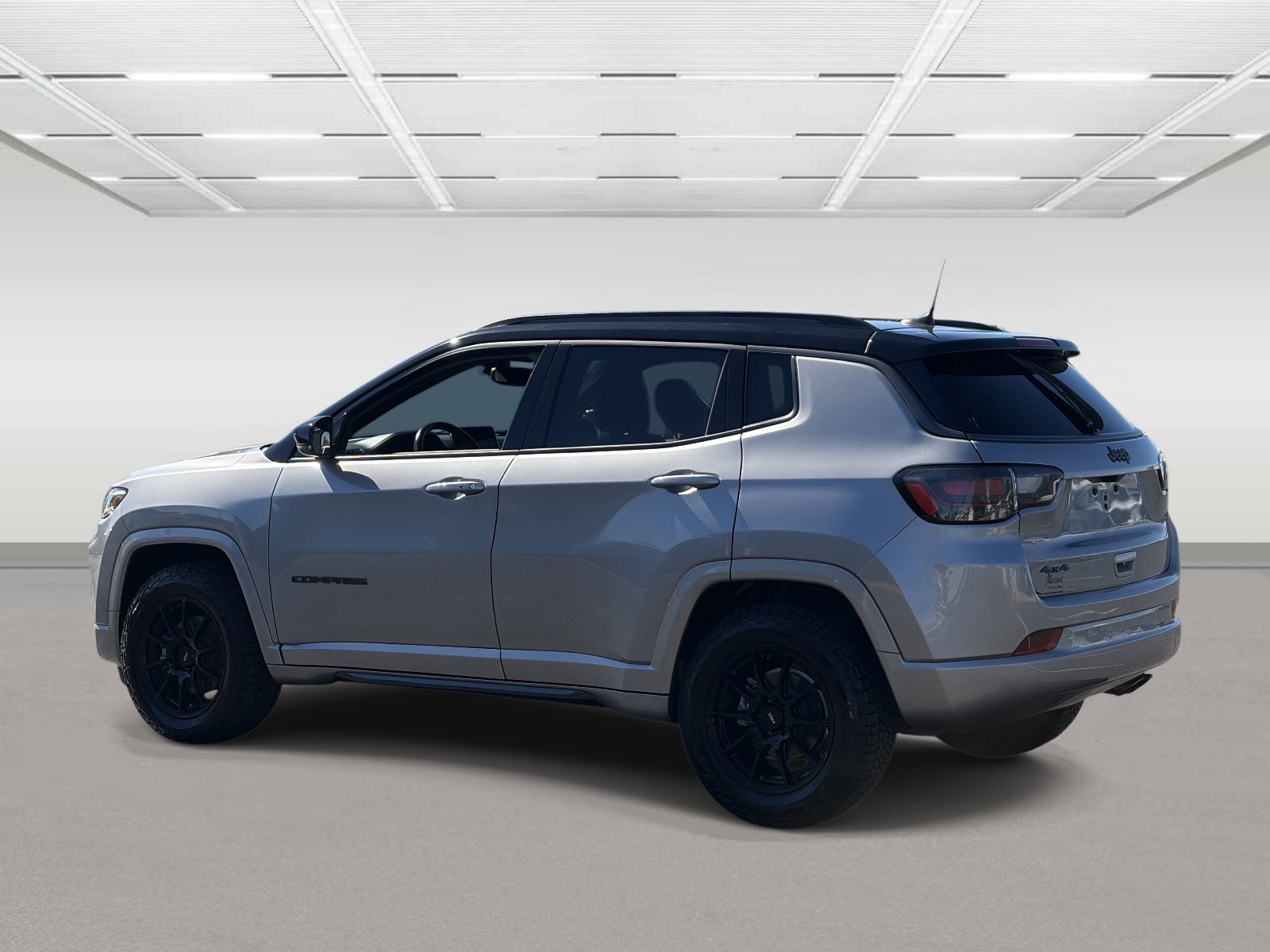 Used 2022 Jeep Compass High Altitude AWD/4WD image 3