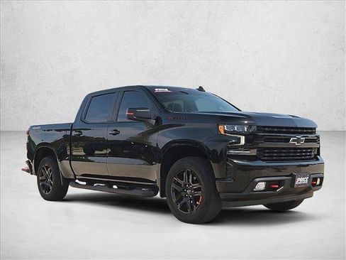 Used 2022 Chevrolet Silverado 1500 RST w/ Redline Edition AWD/4WD image 3