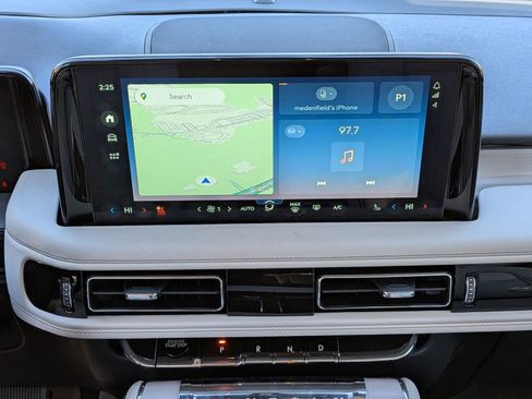 Certified 2025 Lincoln Aviator Reserve image 20