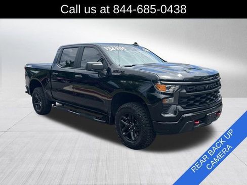Used 2023 Chevrolet Silverado 1500 Custom Trail Boss w/ LPO, Dark Essentials Package AWD/4WD image 3
