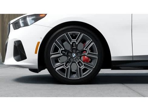 New 2027 BMW 530i RWD image 7