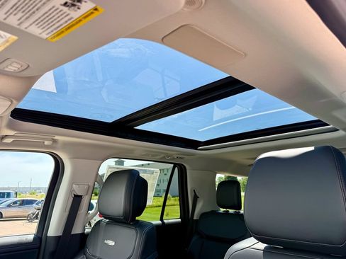 New 2027 Ford Expedition Platinum w/ Driver's Package AWD/4WD image 44